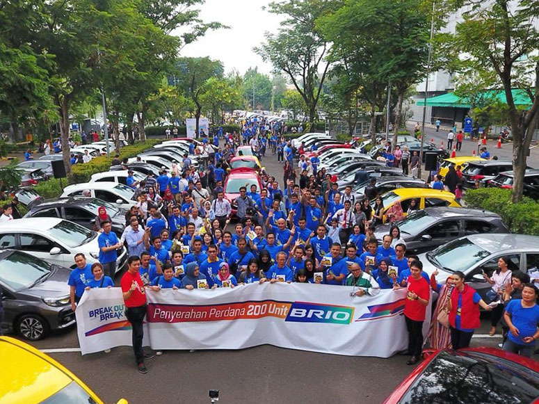 Serah Terima All New Honda Brio Kepada 200 Konsumen Pertama